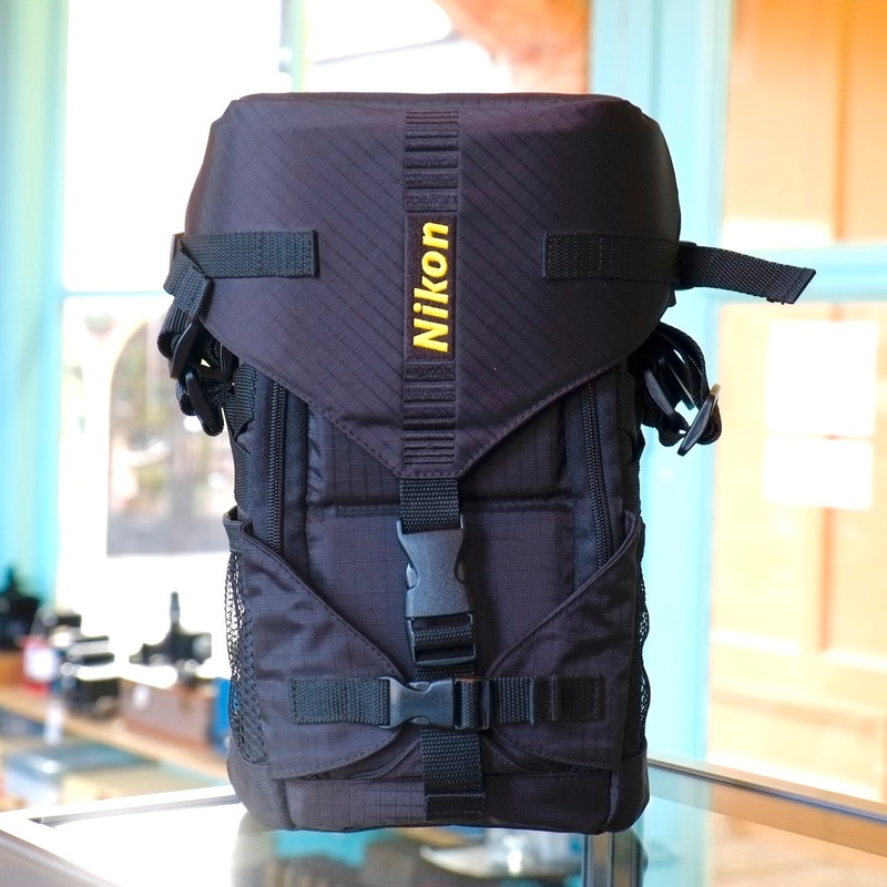 Nikon Semi-Soft Case CL-L1