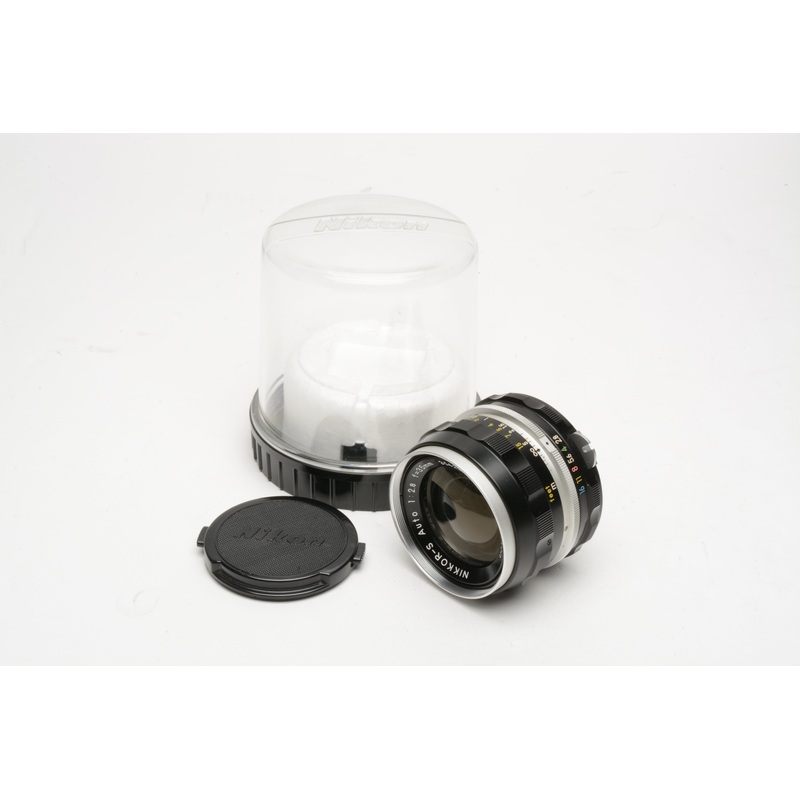 Nikon Nikkor-S 35mm f2.8 Non-Ai wide lens, in jewel case, Great!