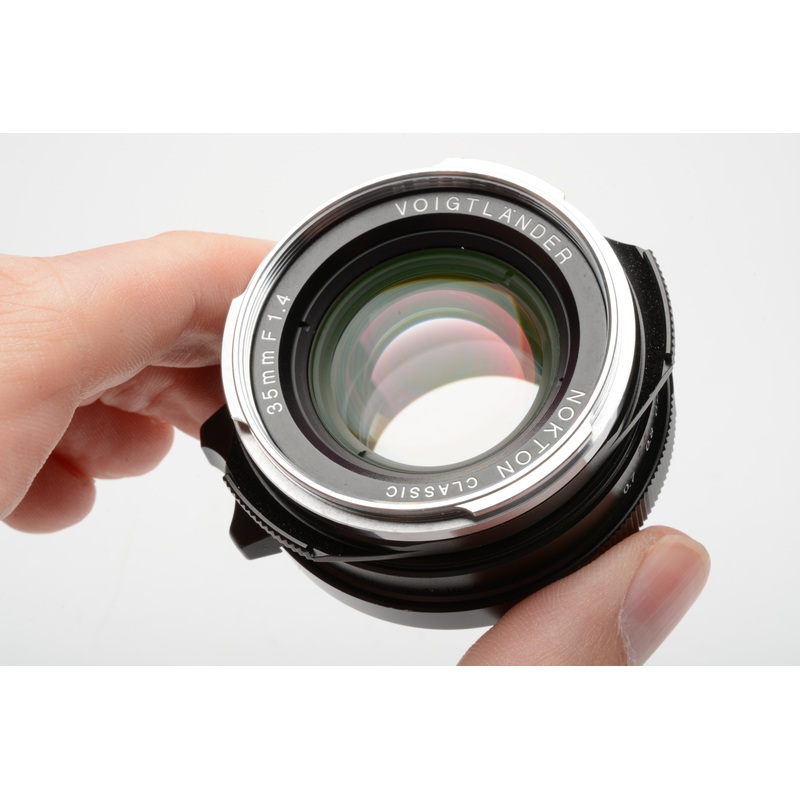 Voigtlander Nokton Classic 35mm f1.4 Lens for Leica M Mount, caps, clean & Sharp!