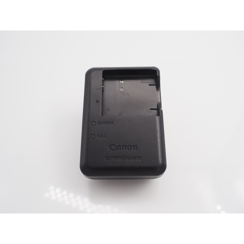 Used Canon CB-2LA battery charger # 8574us
