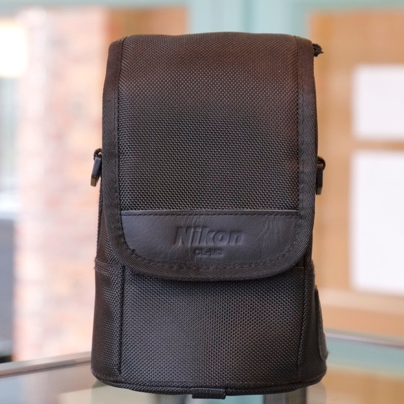 Nikon CL-M3 lens case