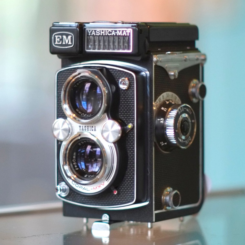 Yashica Mat EM