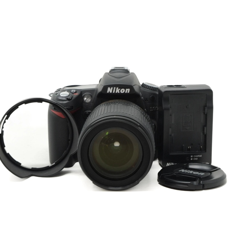 Used Nikon D90 + 18-105mm with only 880 shots from new (SH43359)